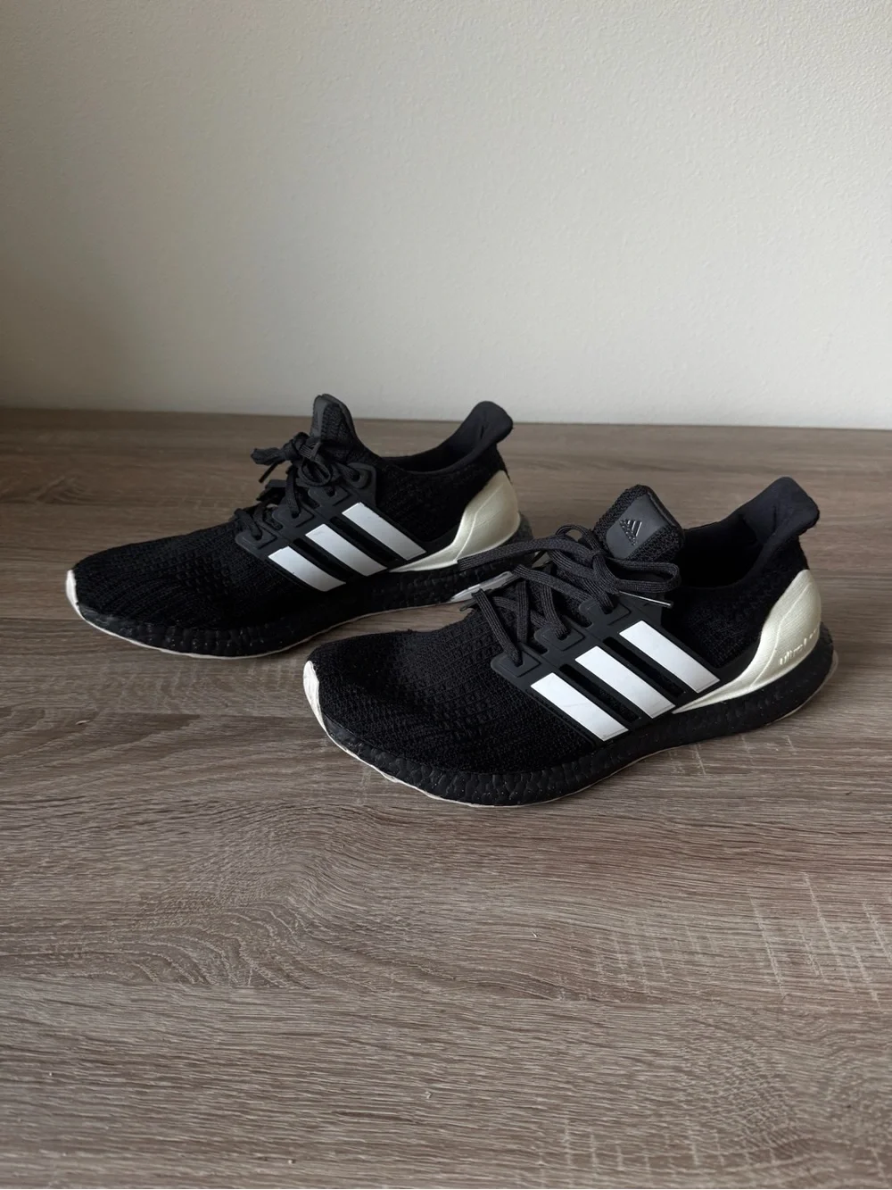 Adidas Ultraboost 4.0 DNA Mens Running Shoes Black White G28965 Size 11